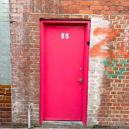 Pink Door Guesthouse-2